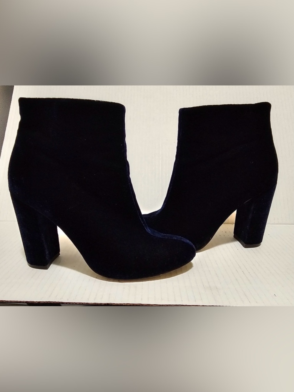 Maiden Lane Dark Blue Velvet Ankle Boots Booties Shoes Sz 6 Heels